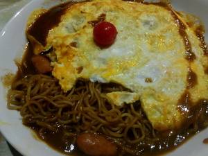 オム焼きそばカレー